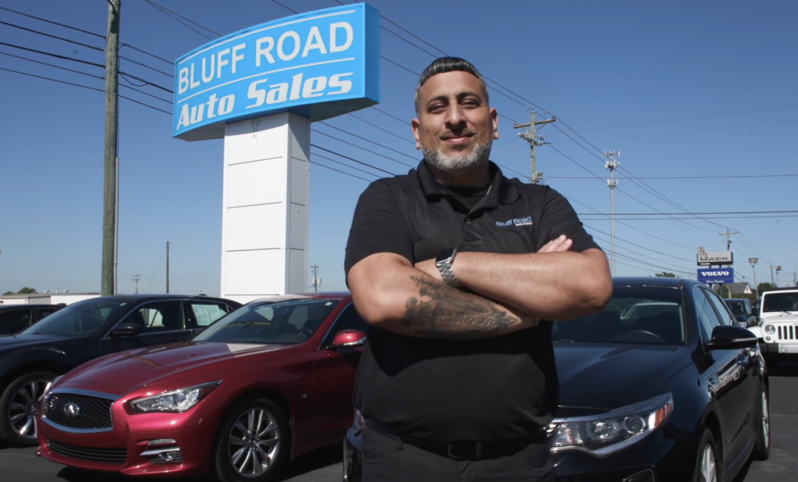 Chattanooga Bilingual Business Video - Bluff Road Banner